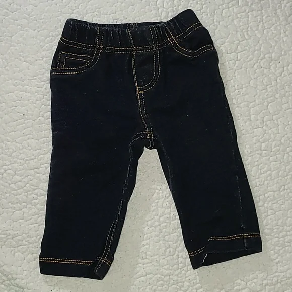 (Pre-loved) Carter's Matching set - Picture 4 of 5